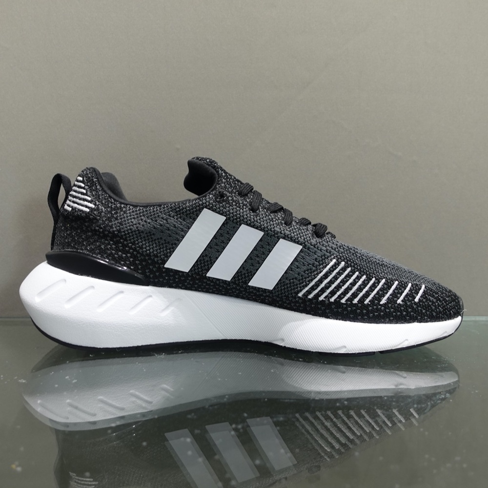 Adidas Swift Run 22 Women's Sneakers Black #971 - Picture 3 of 7